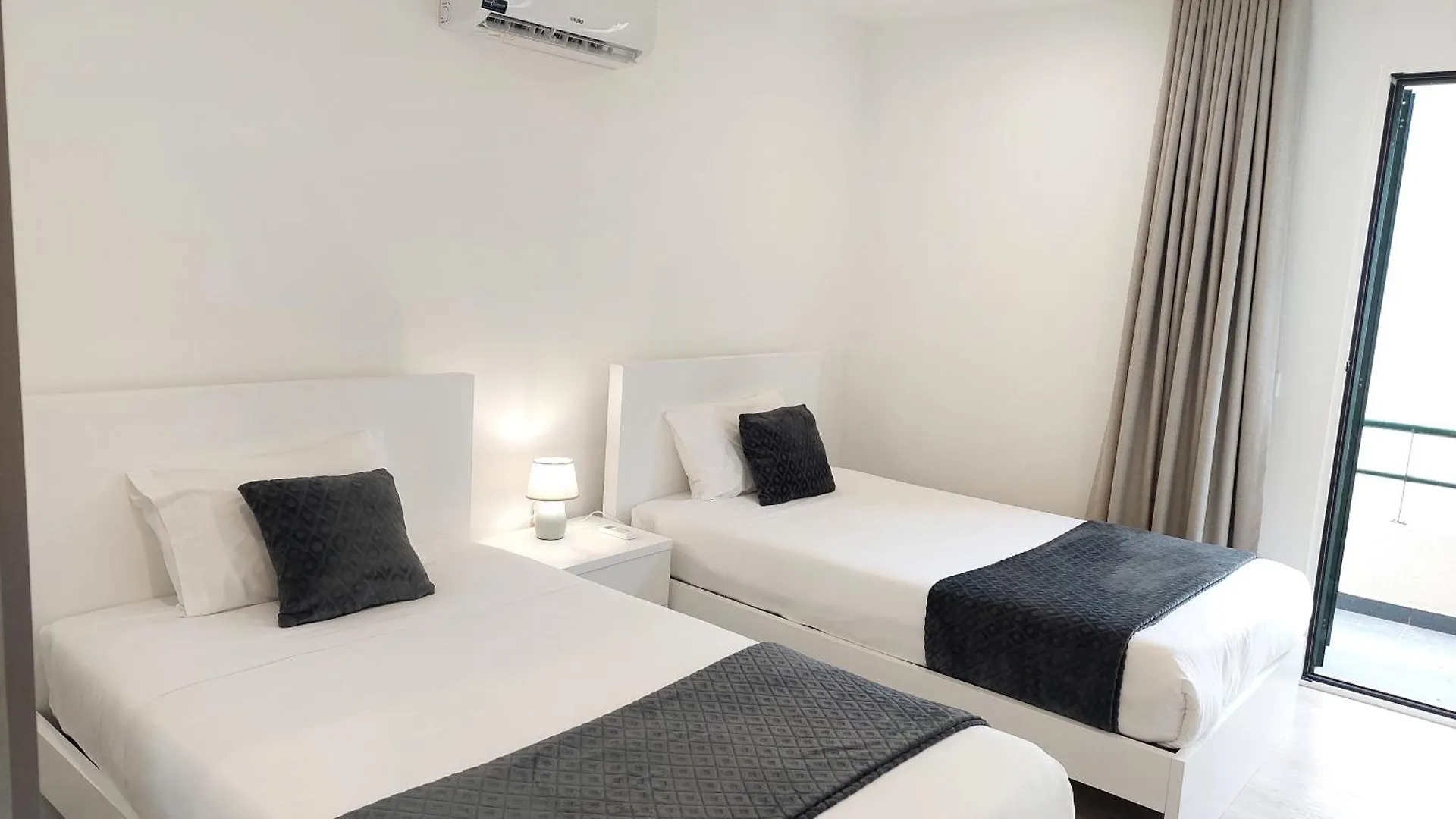 Apartment Til Funchal